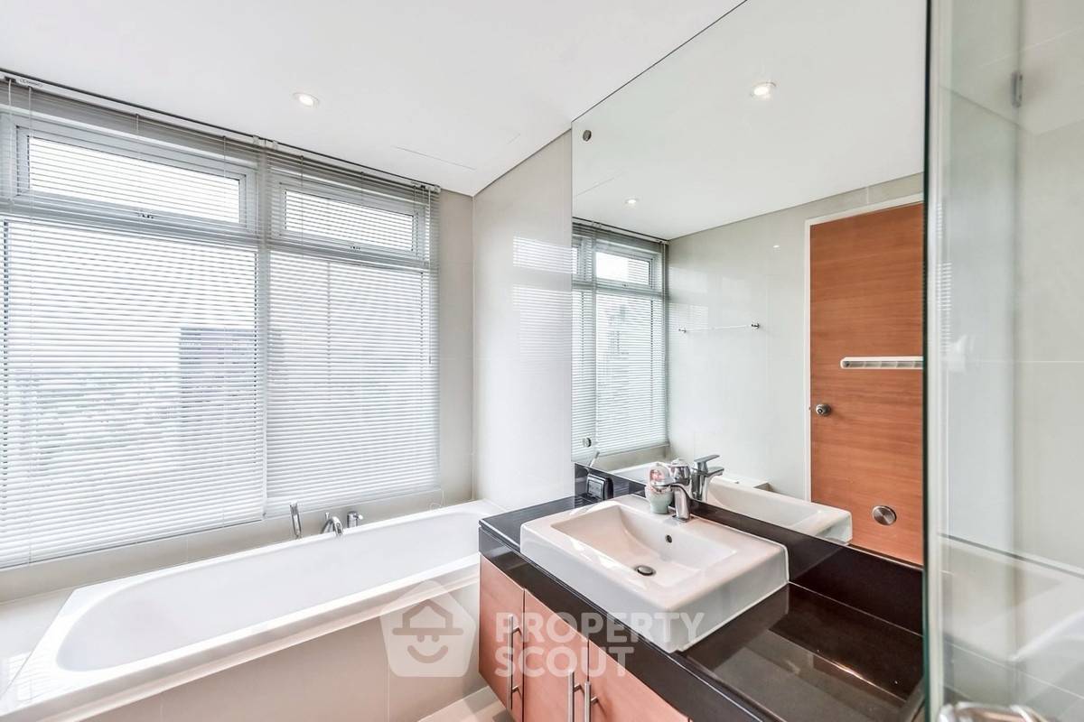 รูป คอนโด 2 ห้องนอน เลี้ยงสัตว์ได้ Fullerton Sukhumvit ชั้น 24 ใกล้ BTS เอกมัย (ID 2455830) - รูปที่ 13/14
