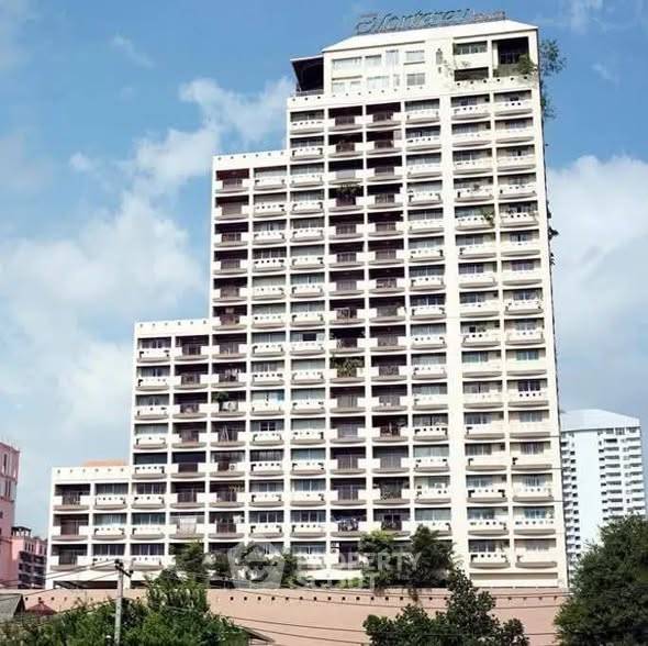 picture 100m To MRT Queen Sirikit | 2-BR Monterey Place Sukhumvit 16 (ID 3138898) - 4/4