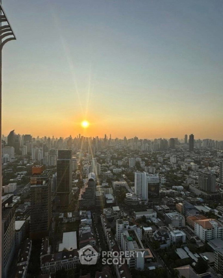 picture 43rd-Floor 2-BR At Park Origin Thonglor Near BTS Thong Lor (ID 3199867) - 24/36