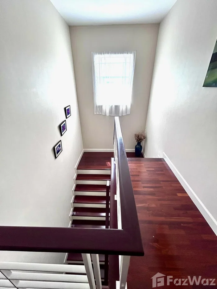 picture Spacious 3-bedroom Hillside Corner House with Large Plot 6674292 - 7/28