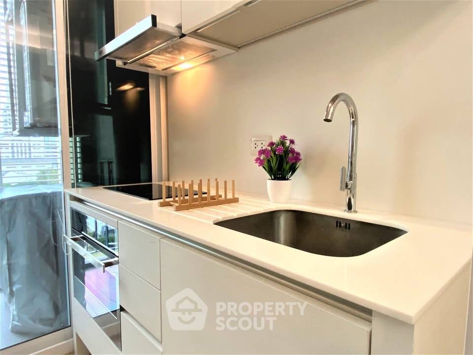 picture 100m To MRT Phahon Yothin | 1-BR The Saint Residences (ID 3200452) - 8/15