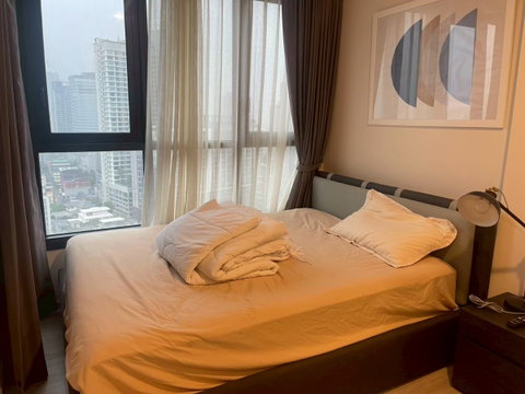 XT ห้วยขวาง | 1ห้องนอน ชั้นสูง 22 (เพียง 75ม ถึง MRT ห้วยขวาง) 18,000 บาท / เดือน