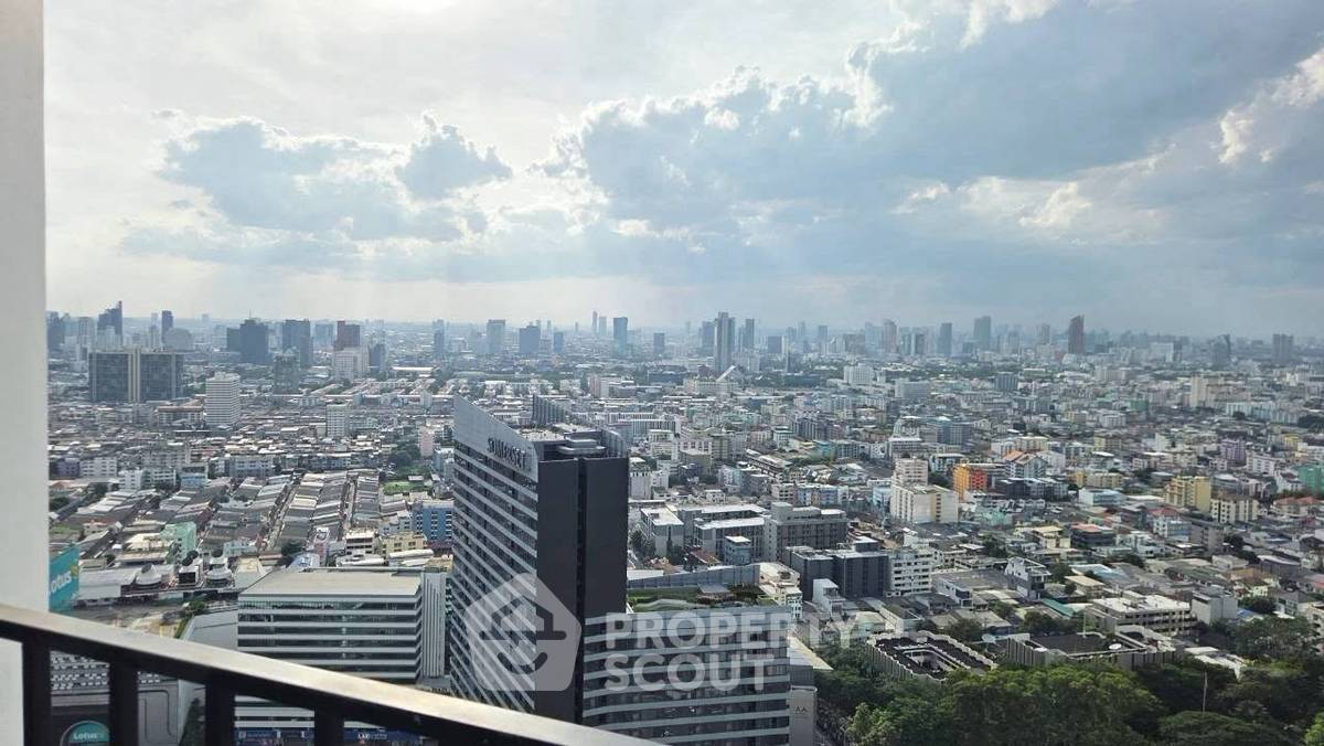 picture 40th-Floor 3-BR Condo At Belle Grand Rama 9 Near MRT Phra Ram 9 (ID 3201507) - 3/16