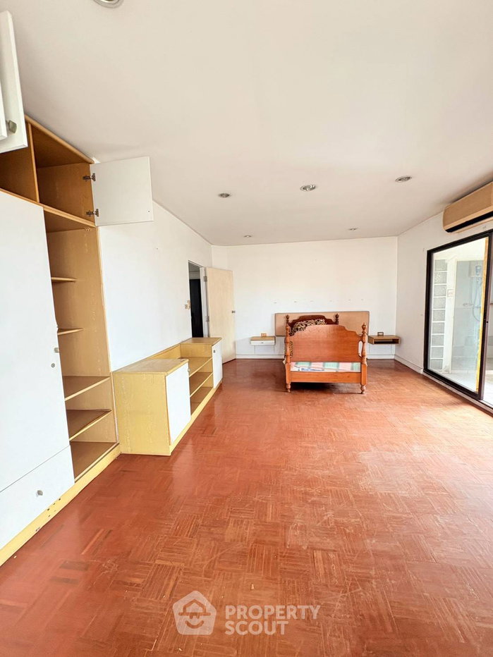 picture Spacious 2-BR 170 Sqm At Country Complex Bangna Near BTS Bang Na (ID 3198575) - 9/18
