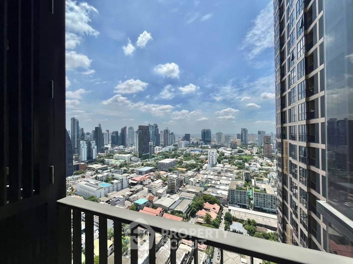 picture 32nd-Floor 1-BR Oka Haus Sukhumvit 36 Near BTS Thong Lor (ID 3199958) - 8/8