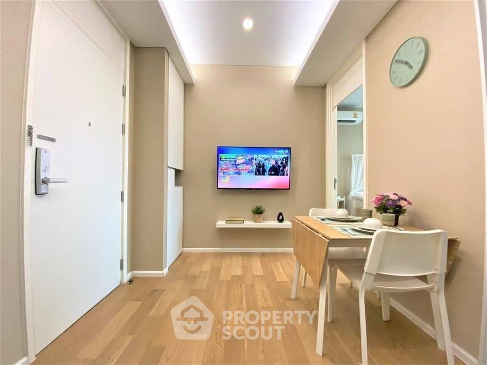 picture 100m To MRT Phahon Yothin | 1-BR The Saint Residences (ID 3200452) - 1/15