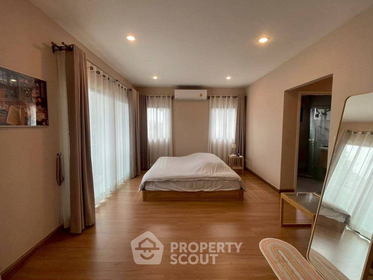 picture Spacious 3-BR 179 Sqm House At Passorn Bangna - Wongwaen (ID 3199519) - 1/8