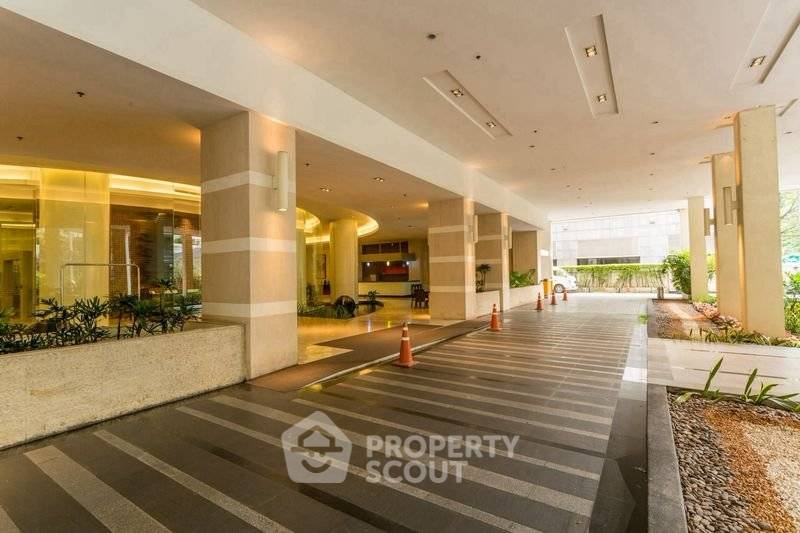 picture 20th-Floor 1-BR At The Rajdamri, 100m To BTS Ratchadamri (ID 3198574) - 12/19