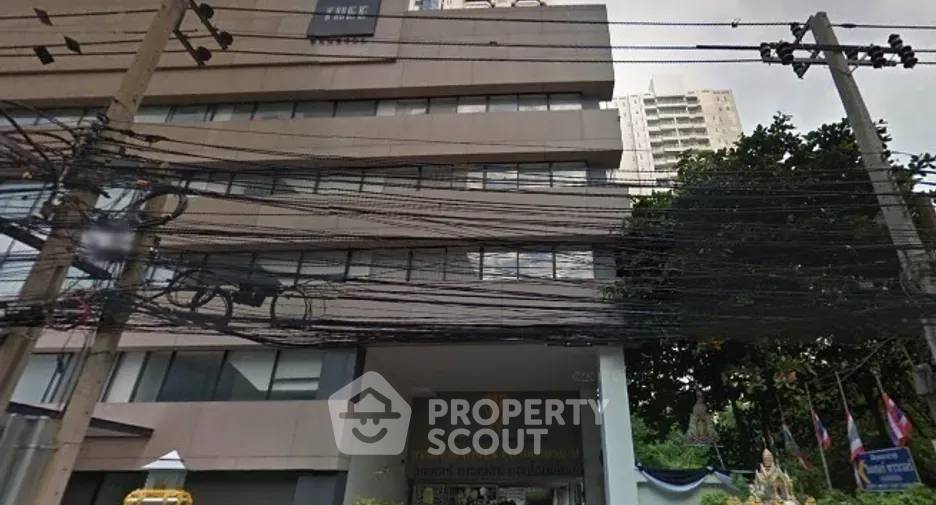รูป คอนโด 3 ห้องนอน ขนาด 306 ตร.ม. Windsor Tower Condominium BTS อโศก (ID 3198426) - รูปที่ 2/5