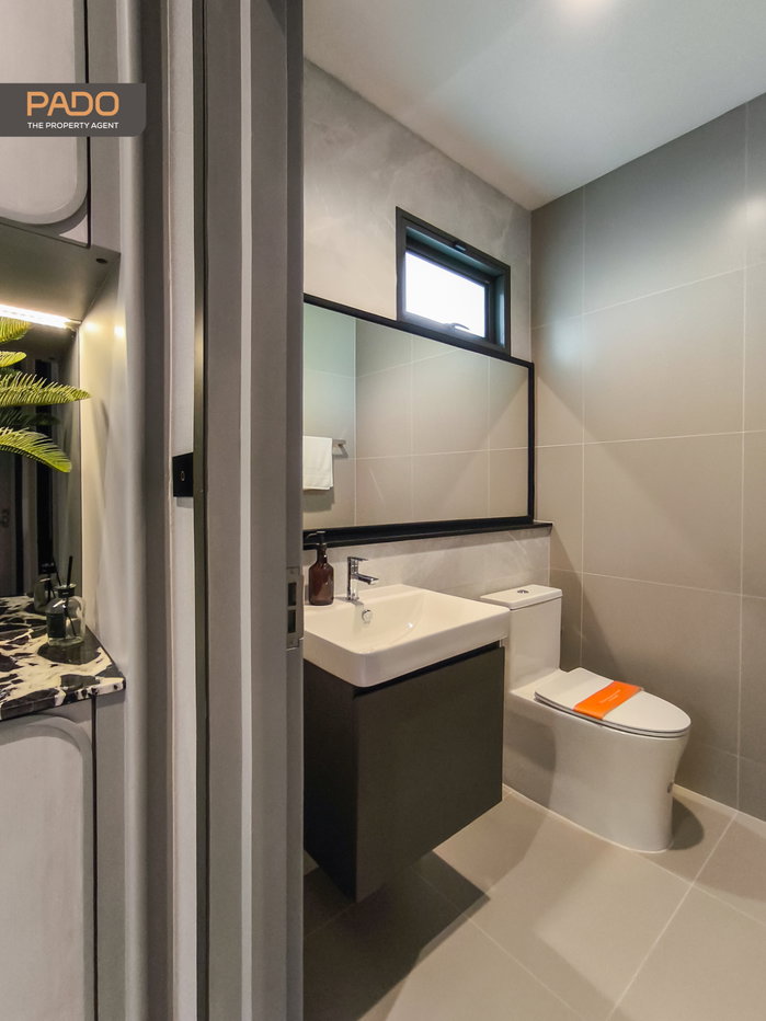 picture (SC Asset) Sale : Show Unit, Bangkok Boulevard Ngam Wong Wan, Solis (M) Type, MRT Bang Krasor. - 8/21
