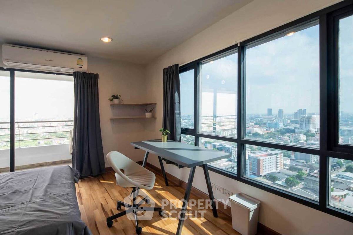 picture 22nd-Floor 2-BR Sarin Place Condominium By BTS Ratchayothin (ID 3198569) - 15/18