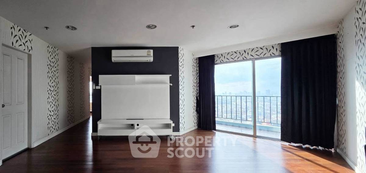 picture 40th-Floor 3-BR Condo At Belle Grand Rama 9 Near MRT Phra Ram 9 (ID 3201507) - 4/16