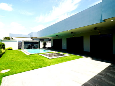 เช่าบ้านเดี่ยว ชลบุรี : Modern Pool Villa for Rent Thung Klom Tan Man Pattaya