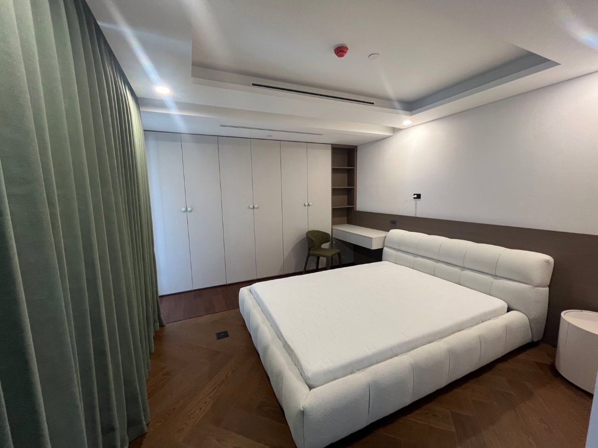 รูป Luxury 3 Bedroom Duplex in Rama 9 - รูปที่ 3/10