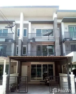 3 Bedroom Townhouse for rent at Town Avenue Rama 9 1024274