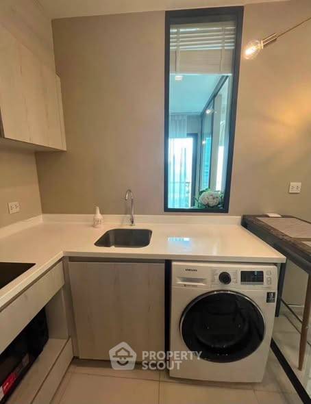 picture 1-BR 35 Sqm At Life One Wireless Near BTS Phloen Chit (ID 3204462) - 3/6