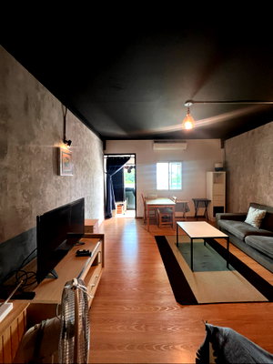 เช่าคอนโด BTS อารีย์ : Spacious studio 61 sqm, just renovated 