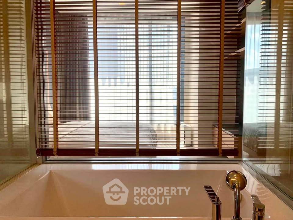 picture 2-BR Condo At The Esse Asoke Near MRT Sukhumvit (ID 3203801) - 8/9