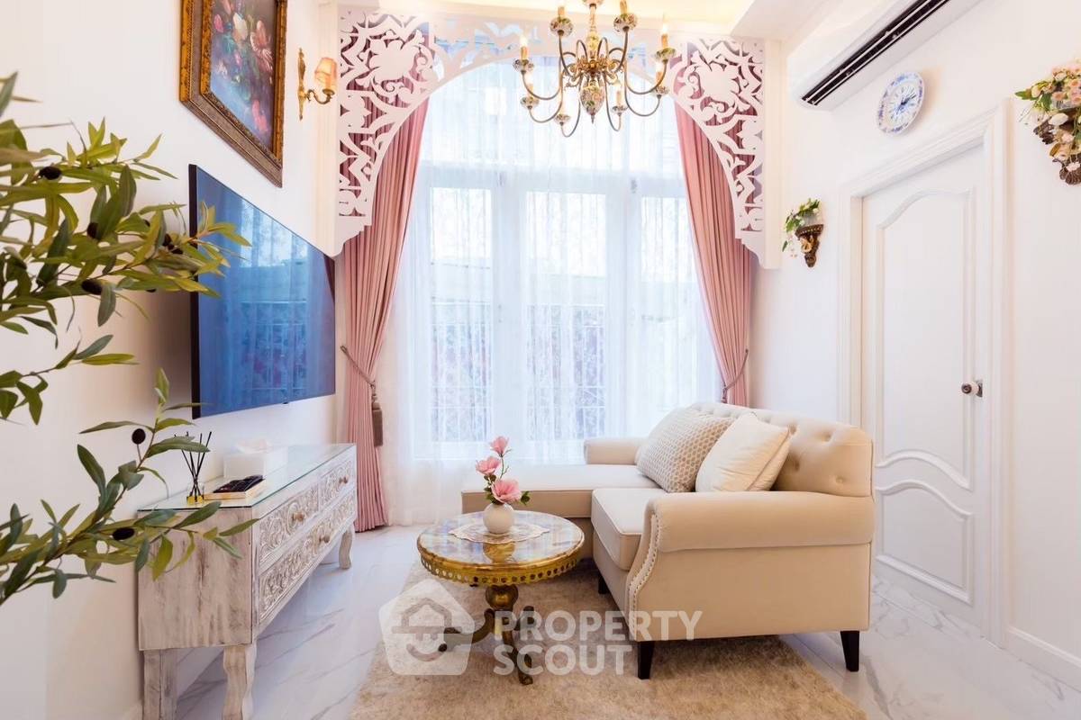 picture 4-BR 260 Sqm Townhouse At Villa CDC (Lat Phrao) (ID 3201465) - 11/23