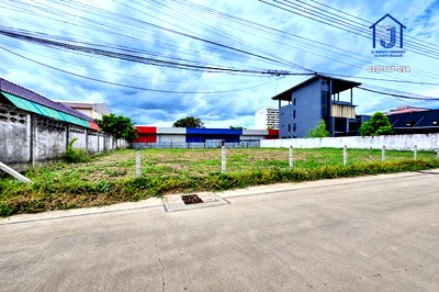 ที่ดิน ถนนประเสริฐมนูกิจ : ขายที่ดินถมแล้ว 300 ตร.ว. ซอยนวลจันทร์ 56 แยก 5 ใกล้เลียบด่วนและรถไฟฟ้าสายสีชมพู