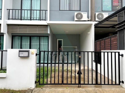 ให้เช่าทาวน์เฮาส์ 2 ชั้น เดอะ คัลเลอร์ส บางนา-วงแหวนฯ 4 3 ห้องนอน 2 ห้องน้ำ