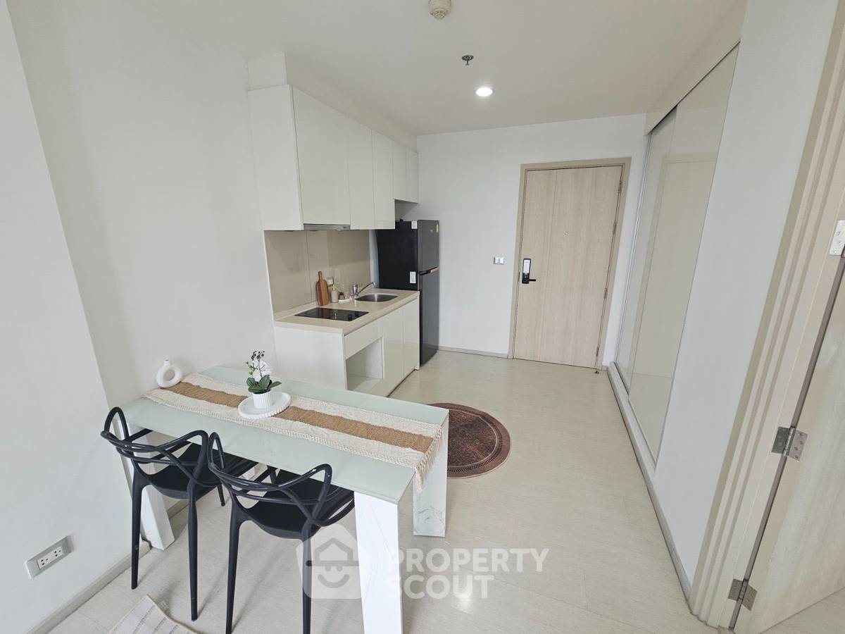 picture 1-BR Condo At Rhythm Sukhumvit 42, 34th-Floor • 200m to BTS Ekkamai (ID 3114369) - 7/11