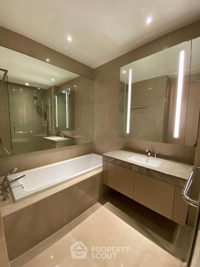 รูป คอนโด 3 ห้องนอน ที่ Magnolias Waterfront Residences ใกล้ BTS สะพานตากสิน (ID 3201369) - รูปที่ 12/18