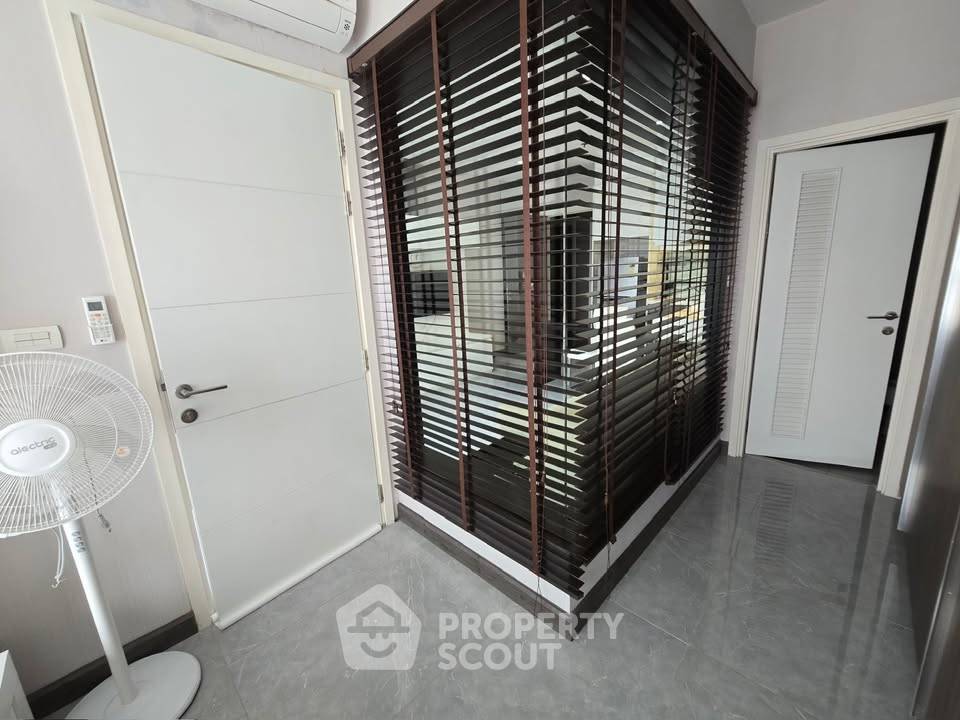 picture 16th-Floor 1-BR At Urbano Absolute Near BTS Krung Thon Buri (ID 3009915) - 4/12