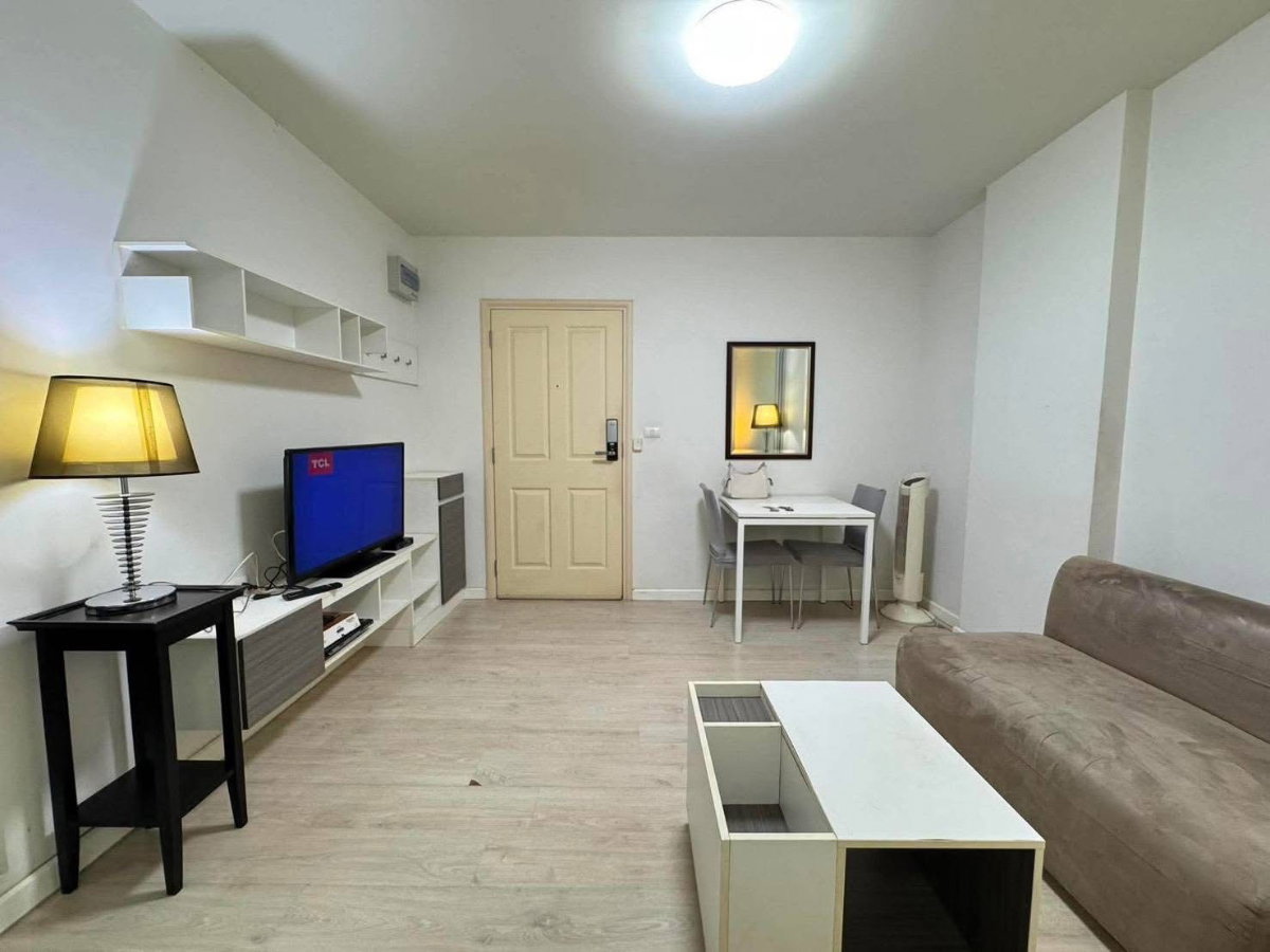 picture D Condo Sign for rent, available immediately. Size: 30 sq.m., 2th floor, Building C. - 3/10