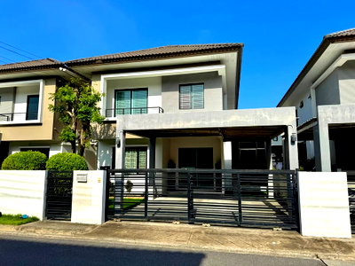 เช่าบ้านเดี่ยว สนามบินสุวรรณภูมิ : HR3764ให้เช่า บ้านเดี่ยว 2 ชั้น Areeya Como บางนา–วงแหวน ตกแต่งครบพร้อมเข้าอยู่ ทำเลศักยภาพซอยมหาชัย บางนา กม.10 ใกล้ Mega Bangna