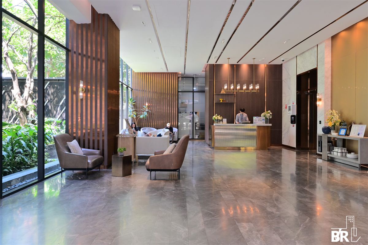 picture Siamese Exclusive Queens Luxury Unit, Ready for You Without the Wait near MRT Queen Sirikit National Convention Center Station - 4/9