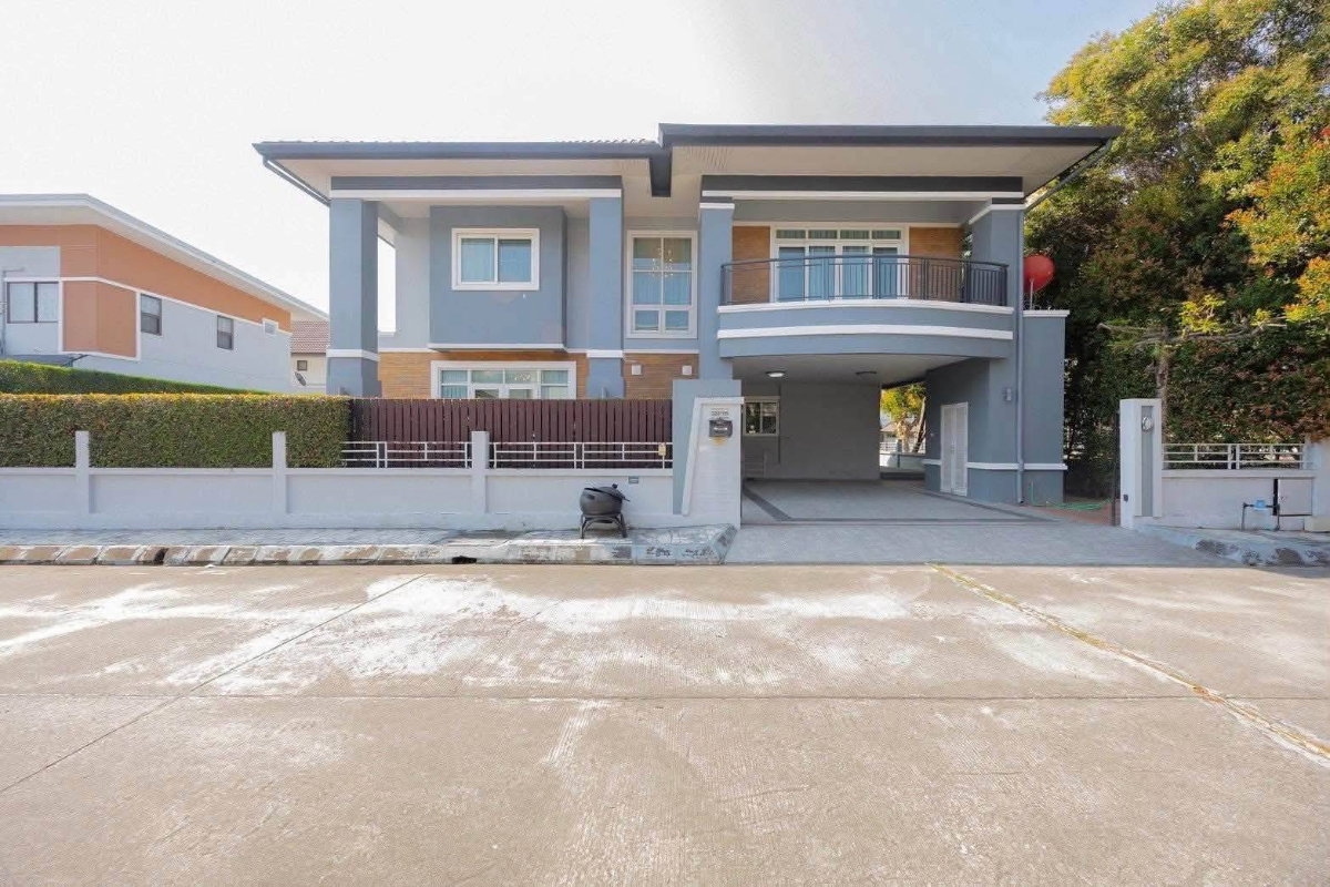 รูป บ้านเช่าในโครงการ4 ห้องนอน 4 ห้องน้ำ พร้อมอยู่ ใกล้โรงเรียนนานาชาติลานนา หางดง-เชียงใหม่ (RA1433) T.0946511456 - รูปที่ 1/19