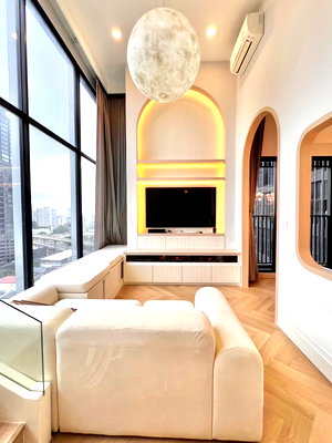 คอนโดให้เช่า : Duplex 1 ห้องนอน Knightbridge space รัชโยธิน