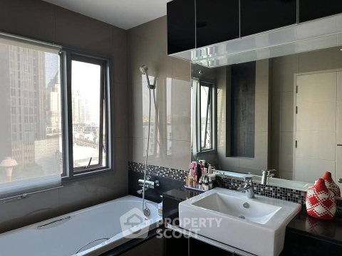 200m To BTS Thong Lor | 2-BR At The Crest Sukhumvit 34 (ID 3203347)