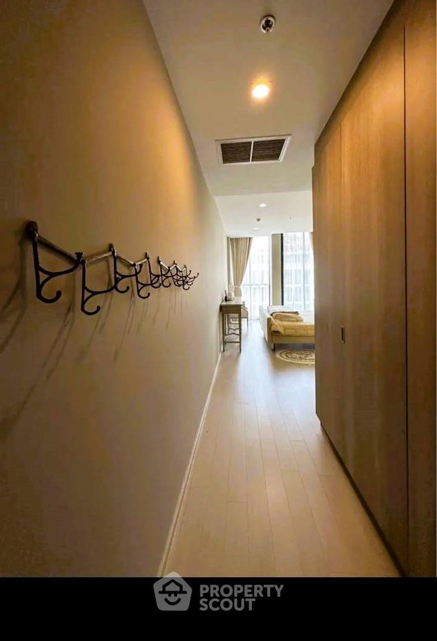 รูป ใกล้ BTS เพลินจิตเพียง 100 ม. | 1 ห้องนอน Noble Ploenchit (ID 1837497) - รูปที่ 10/17