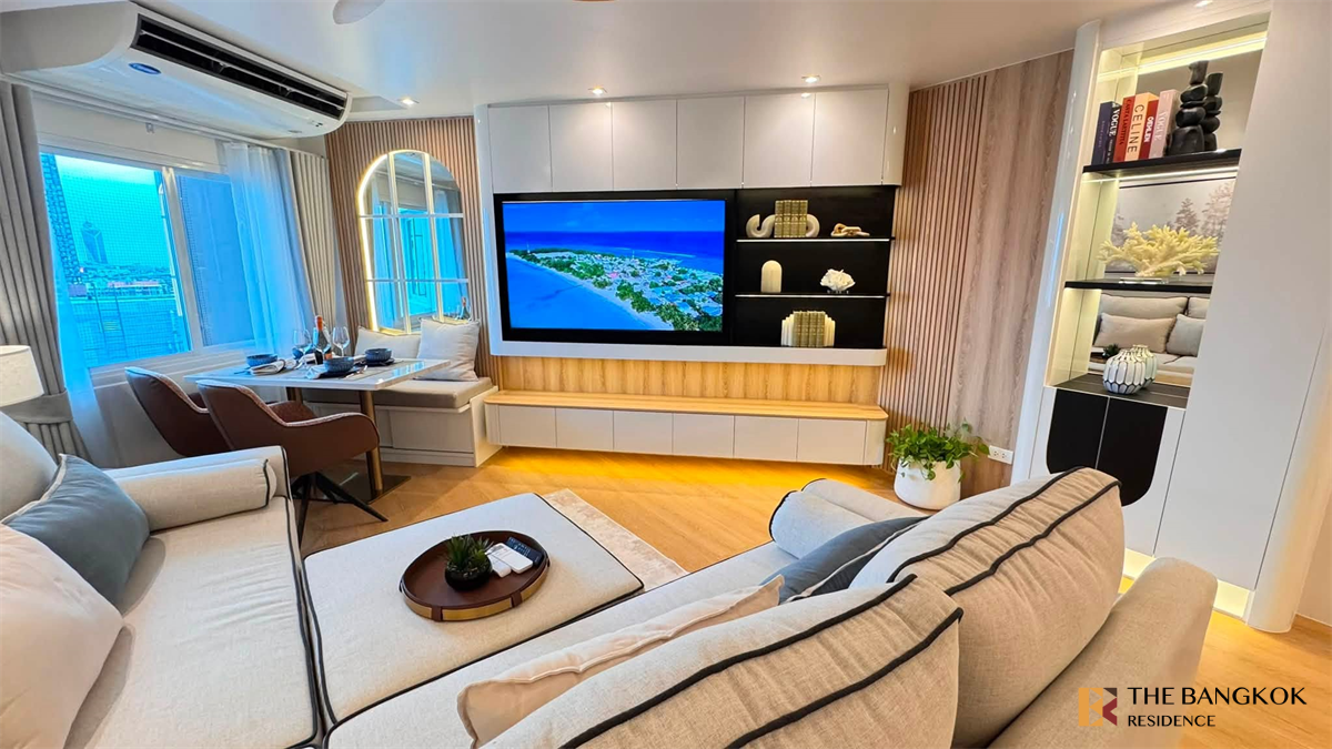 picture Fortune Condo Town Location Near Employment, Surrounded by Lifestyles - 8/10