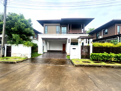 บ้านเดี่ยว เชียงใหม่ : ขายต่ำกว่าราคาตลาด บ้านเดี่ยว 63 ตรว. โครงการเศรษฐสิริสันทราย เชียงใหม่ เพียง 5.6 ล้านบาท (H517) T.0946511456 