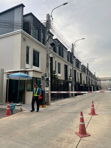 ให้เช่าโฮมออฟฟิศ 3 ห้องนอน 25 ตร.ว. กราวิเทีย พระราม2 - ท่าข้าม
