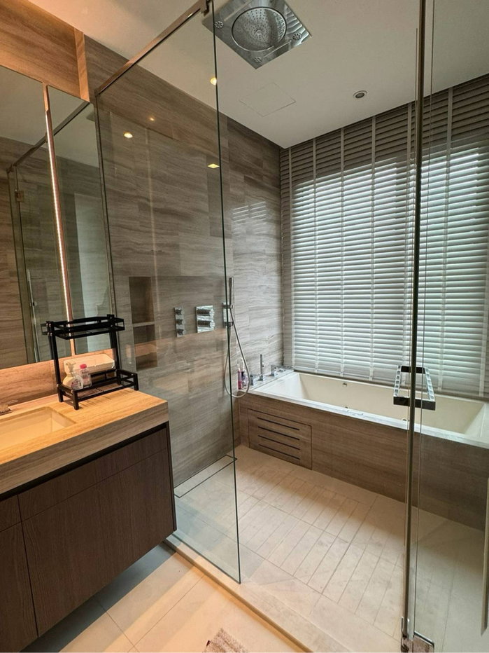 picture Q1 sukhumvit for rent close to bts - 11/14