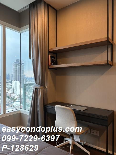 รูป 🏷️ P-128629 | Menam Residences : แม่น้ำ เรสซิเดนท์ ห้องสวย วิวแม่น้ำ! ใกล้ BTS สะพานตากสิน 30,000 บ. | Line ID: @easycondoplus | 099-229-6397 - รูปที่ 2/11