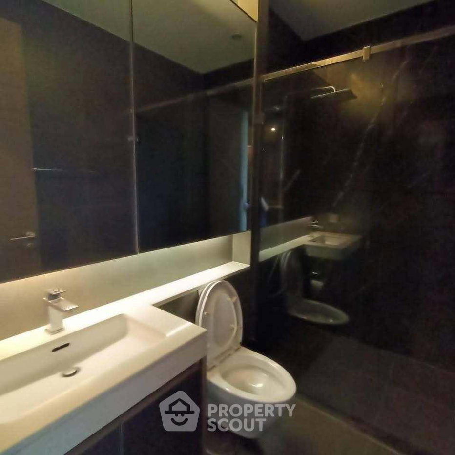picture 20th-Floor 2-BR The Esse At Singha Complex, 100m To MRT Phetchaburi (ID 3202350) - 12/12