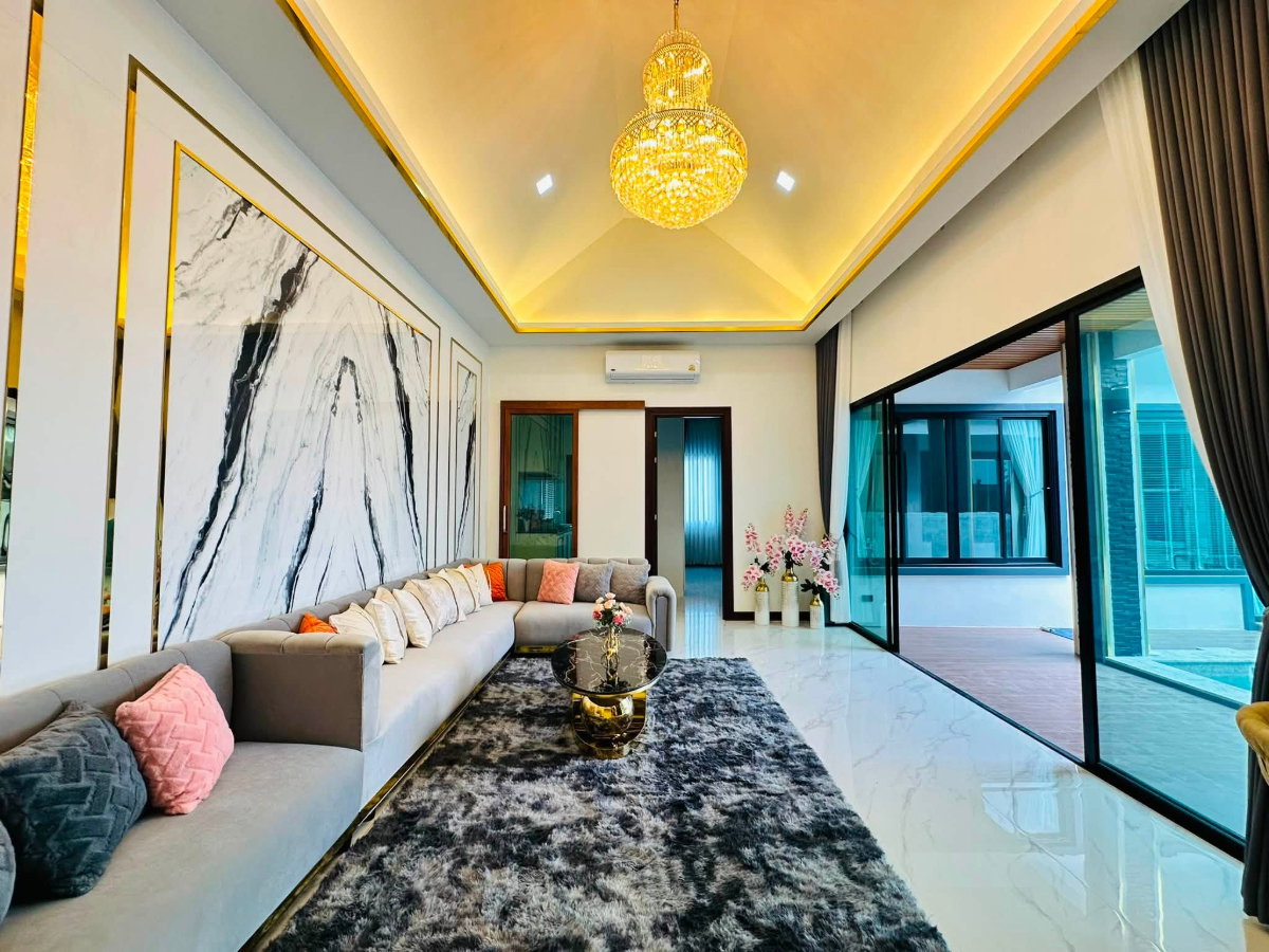 picture  Luxury Modern Pool Villa for Sale  # Pong, Pattaya, Thailand - 21/40