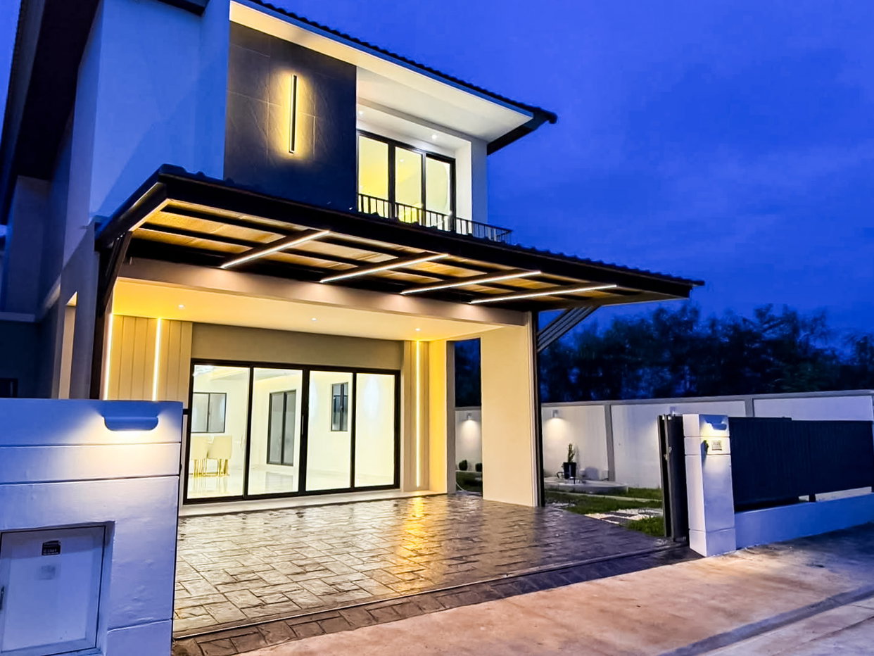 picture 3 Bedroom Modern Contemporary House for Sale Laem Chabang - 20/21