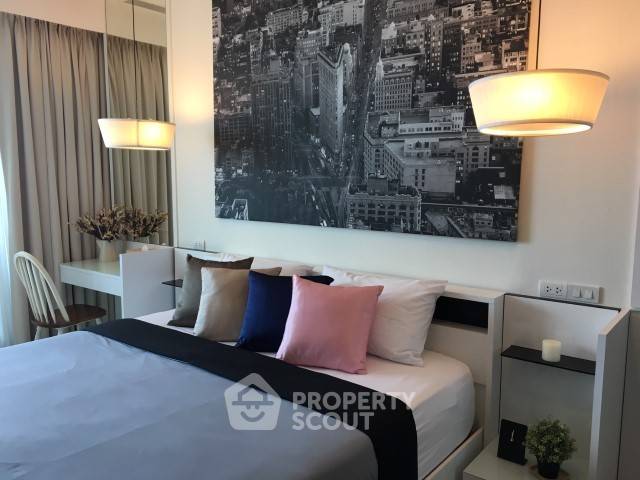 picture 35th-Floor Pet-Friendly 1-BR The River Condominium BTS Saphan Taksin (ID 510554) - 2/6
