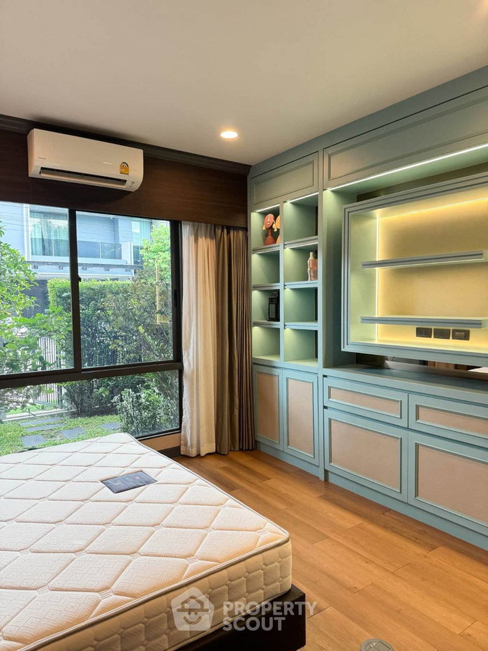 picture Spacious 4-BR 273 Sqm House At Setthasiri-Krungthep Kreetha 2 (ID 3199509) - 10/11