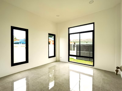 Houses for sale Sattahip Chonburi : Modern House for Sale Na Jomtien Pattaya 3 Bedroom