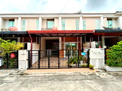 Townhouses for sale Chakri Naruebodindra Medical Institute : For Sale Townhouse/Townhome  , The Connect Bangna-Suvarnabhumi , wide frontage , Bang Chalong , Bang Phli , Samut Prakarn , CX-124908 ✅ Live chat with us ADD LINE @connexproperty ✅
