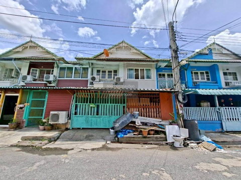For Sale Townhouse/Townhome  , Baan Pruksa 14 A Bangbuathong , Bang Khu Rat , Bang Bua Thong , Nonthaburi , CX-128214 ✅ Live chat with us ADD LINE @connexproperty ✅