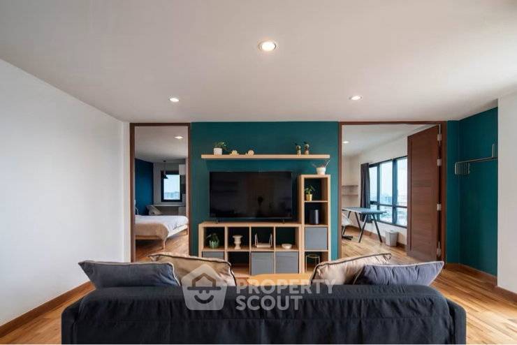 picture 22nd-Floor 2-BR Sarin Place Condominium Near BTS Ratchayothin (ID 3199915) - 2/16