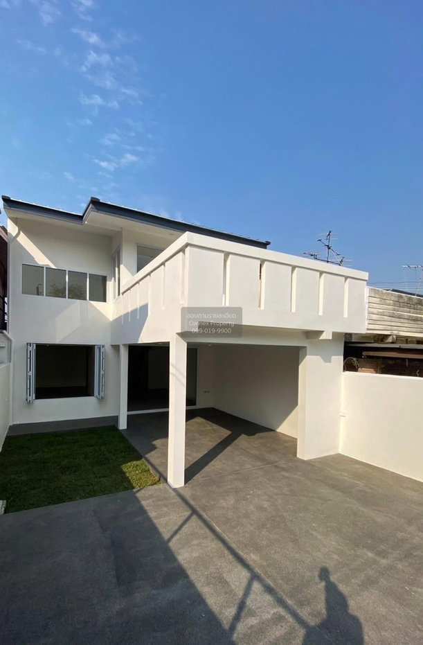 รูป ขายทาวน์เฮ้าส์/ทาวน์โฮม บ้านเฟรนชิฟ รีโนเวทใหม่ ลาดพร้าว เขต ลาดพร้าว กรุงเทพ CX-125650 ✅ ทักไลน์ @connexproperty ตอบทันที ทีมงานมืออาชีพ ✅ - รูปที่ 2/12
